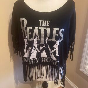THE BEATLES Size Junior XXL 19 Oversized Fringed Cropped Abbey Road Shirt